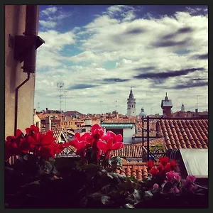 Lion Rooftop Novita' Venecia