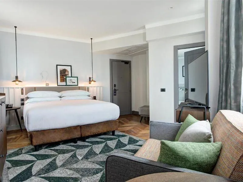 ****  Hotel Doubletree By Hilton Rome Monti Włochy