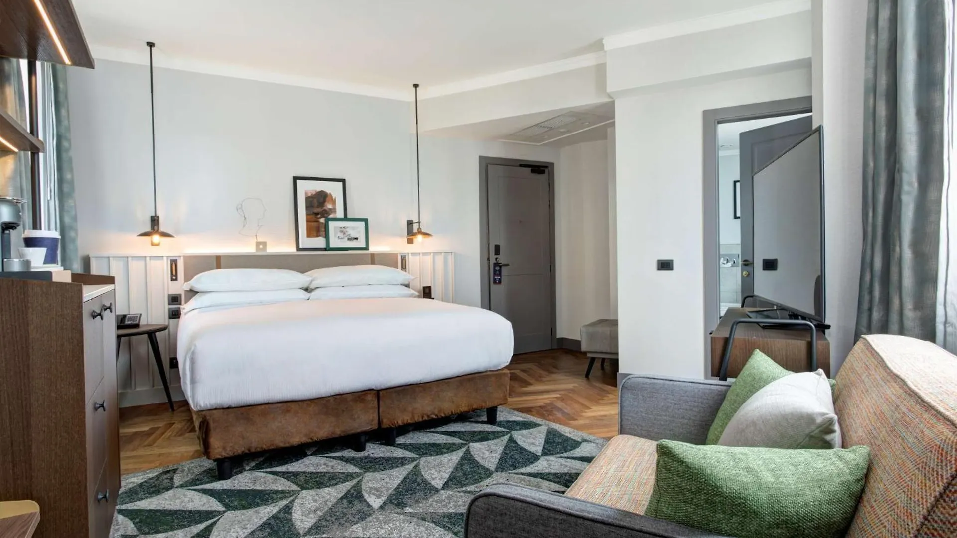 Hotel Doubletree By Hilton Rome Monti