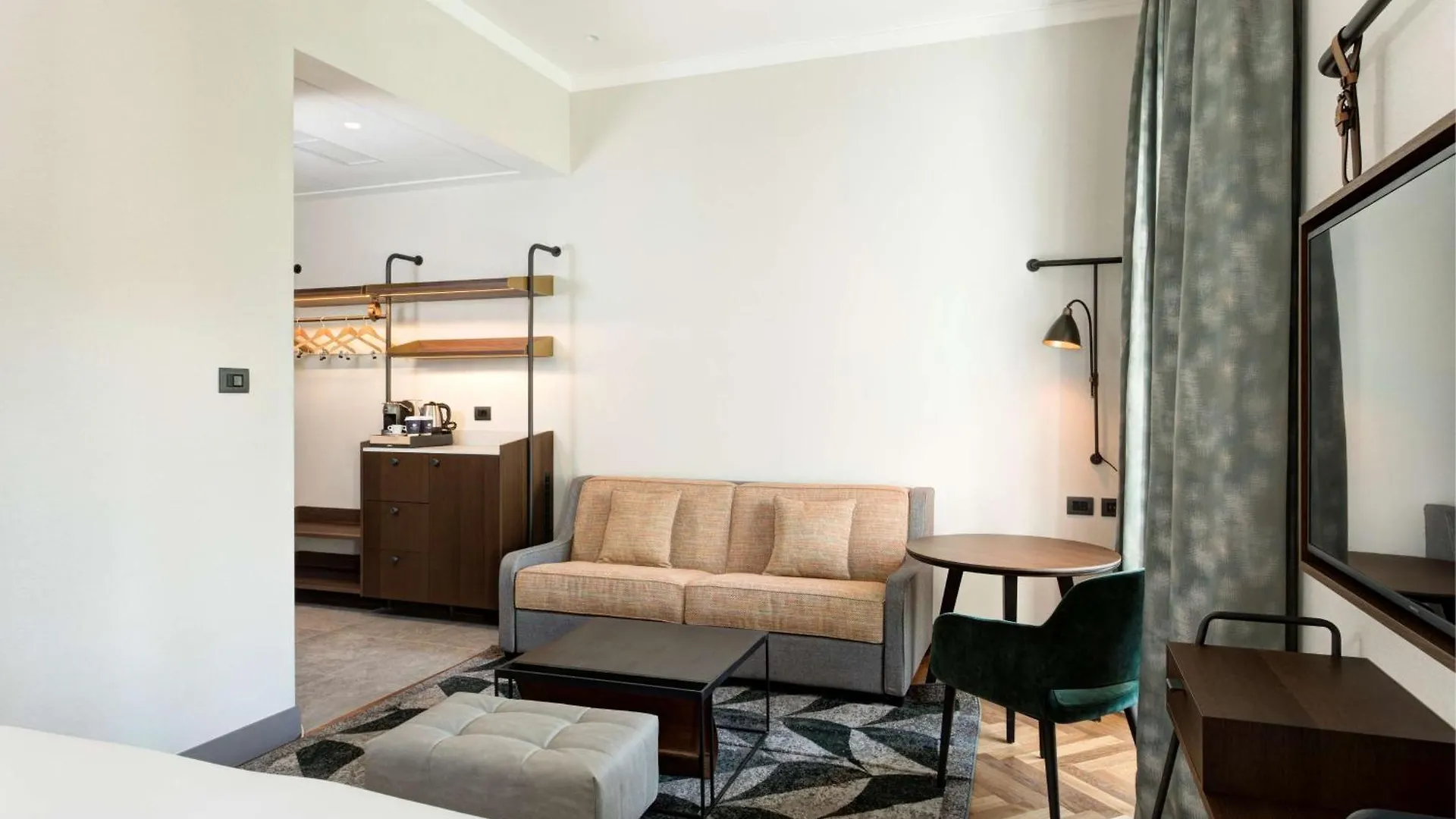 Hotel Doubletree By Hilton Rome Monti